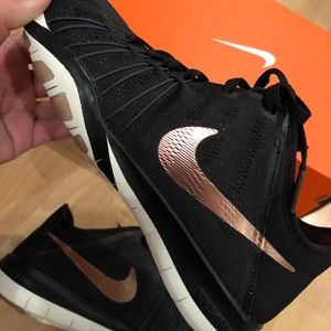 Gold and Black Nike Free TR Fit Sz 5